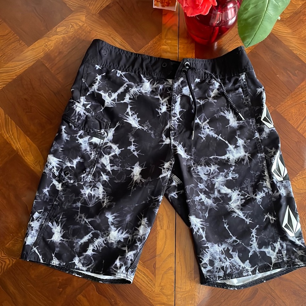 Volcom Mod-Tech Men’s Shorts Size 30